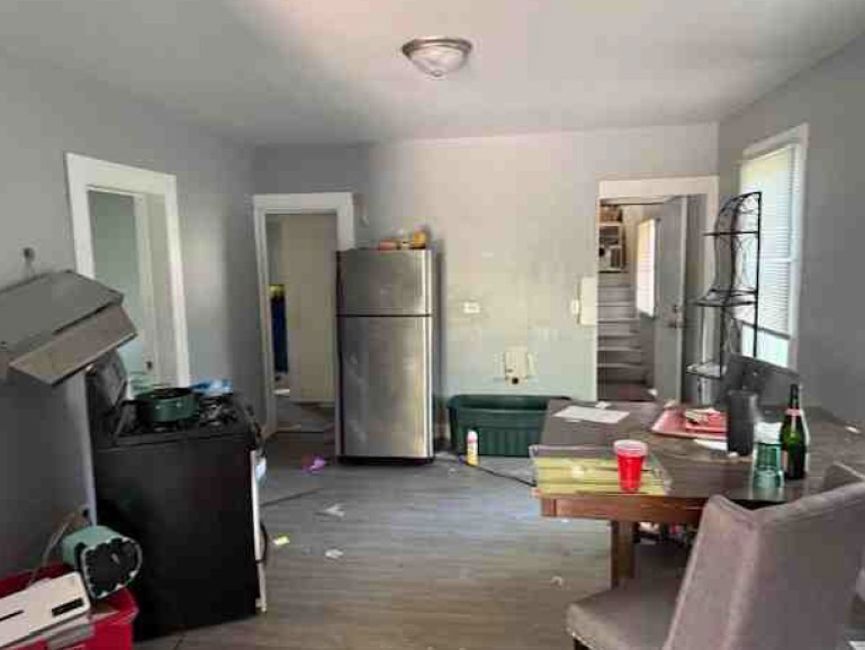 1617 Grv Ave North Chicago, IL 60064