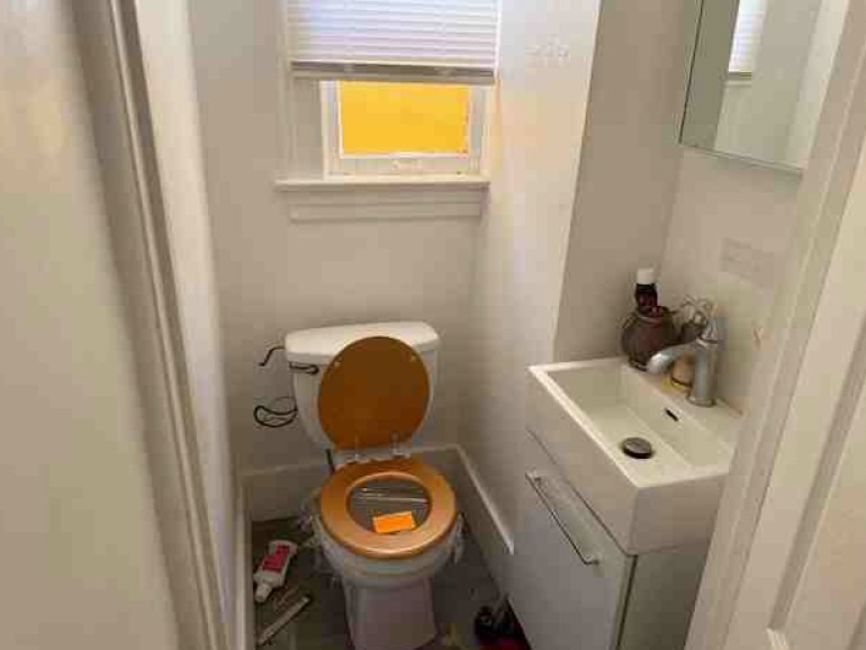 1617 Grv Ave North Chicago, IL 60064