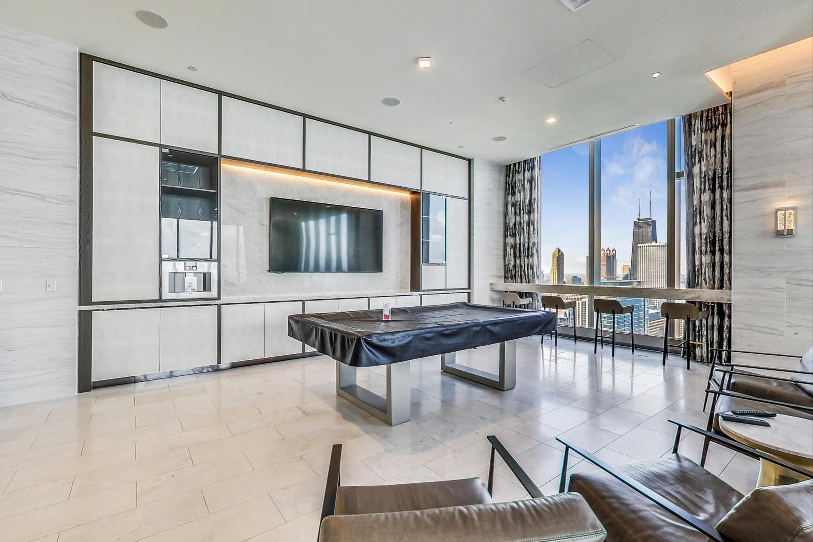 363 E Wacker Dr #4304 Chicago, IL 60601