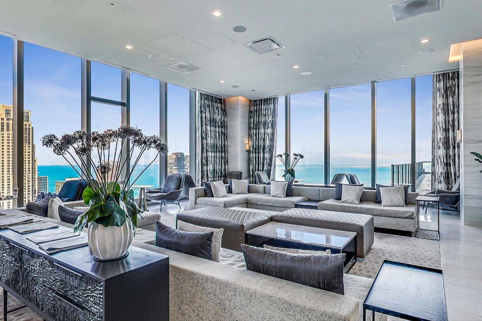 363 E Wacker Dr #4304 Chicago, IL 60601