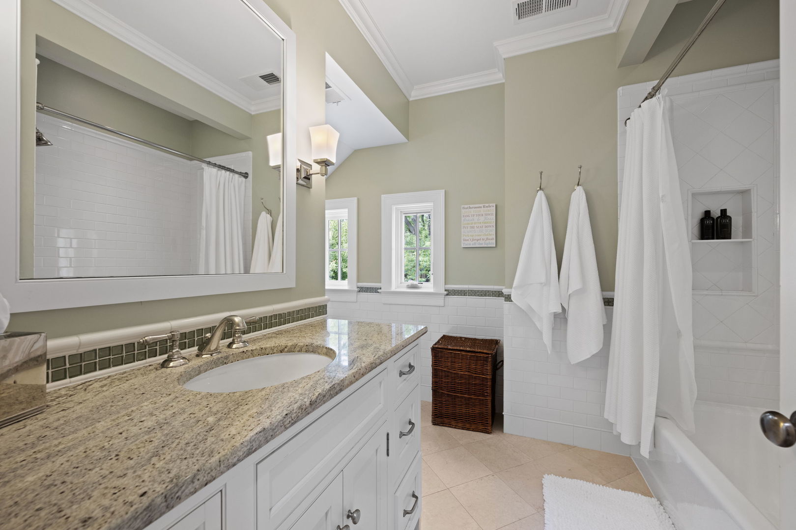 325 Central Ave Wilmette, IL 60091