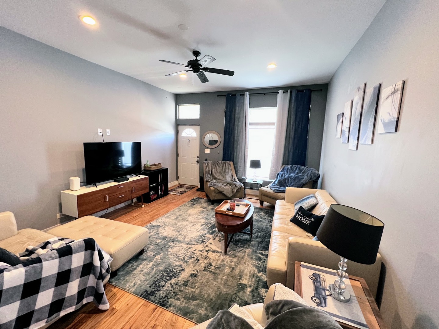 113 S Paulina St #3F Chicago, IL 60612