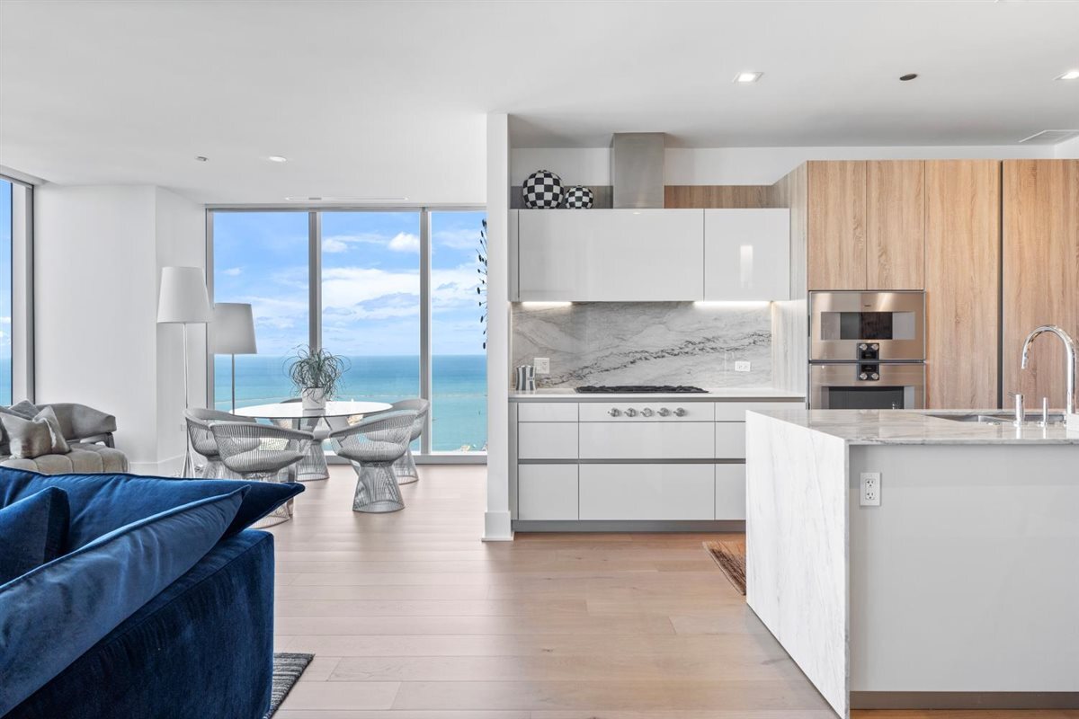 363 E Wacker Dr #4206 Chicago, IL 60601