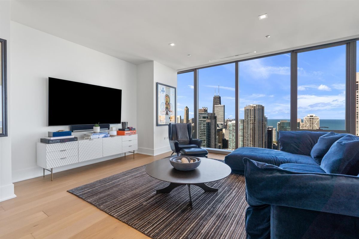 363 E Wacker Dr #4206 Chicago, IL 60601