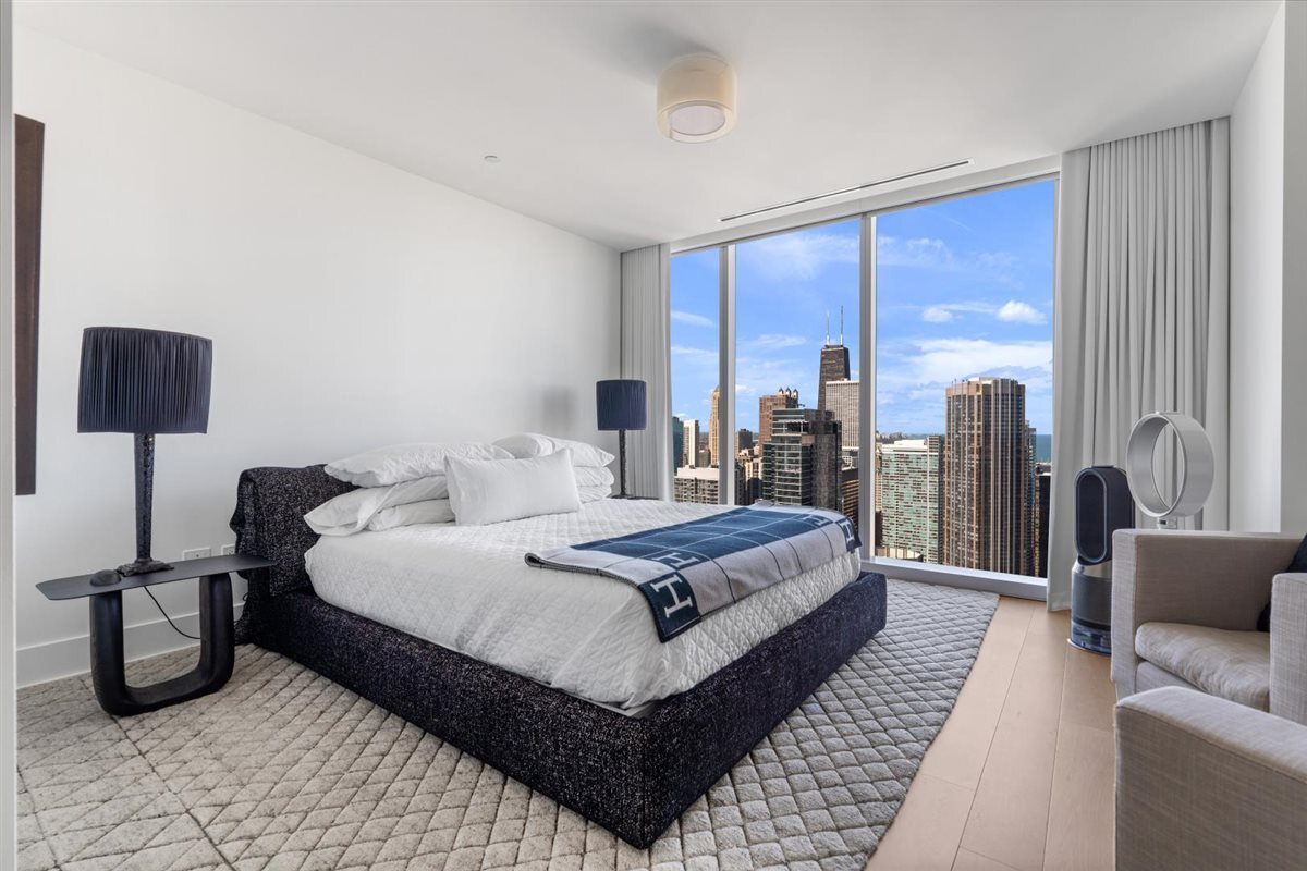 363 E Wacker Dr #4206 Chicago, IL 60601