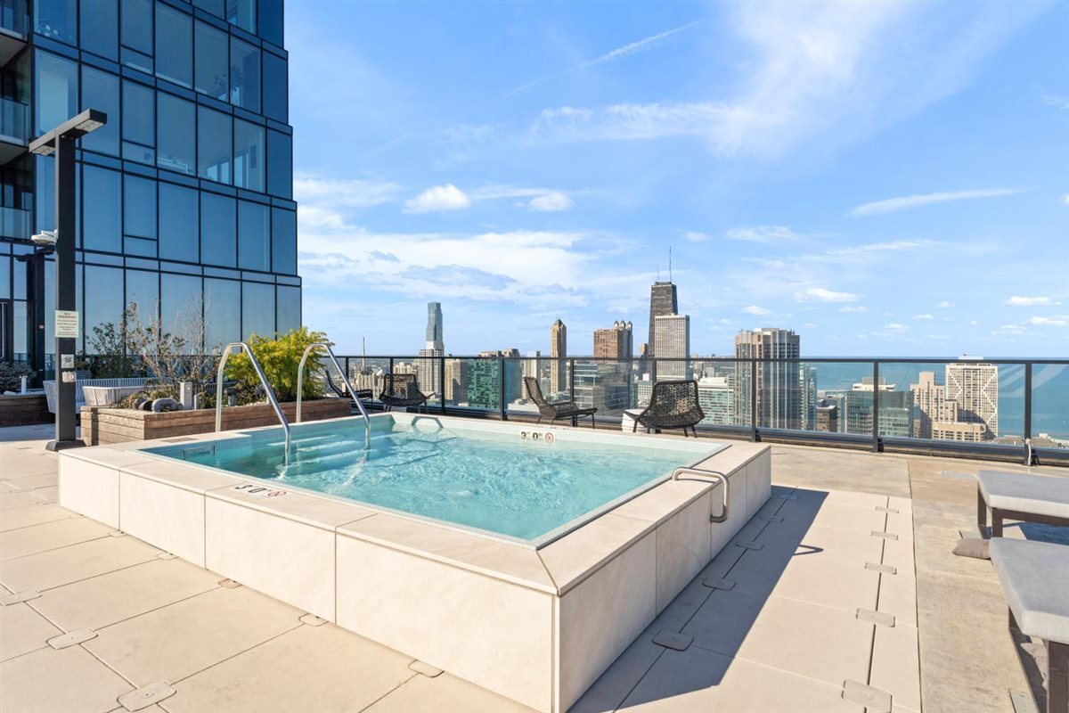 363 E Wacker Dr #4206 Chicago, IL 60601