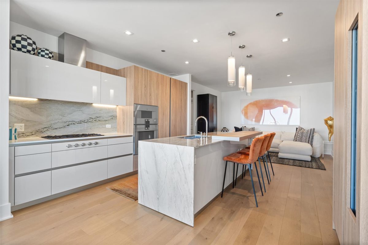 363 E Wacker Dr #4206 Chicago, IL 60601