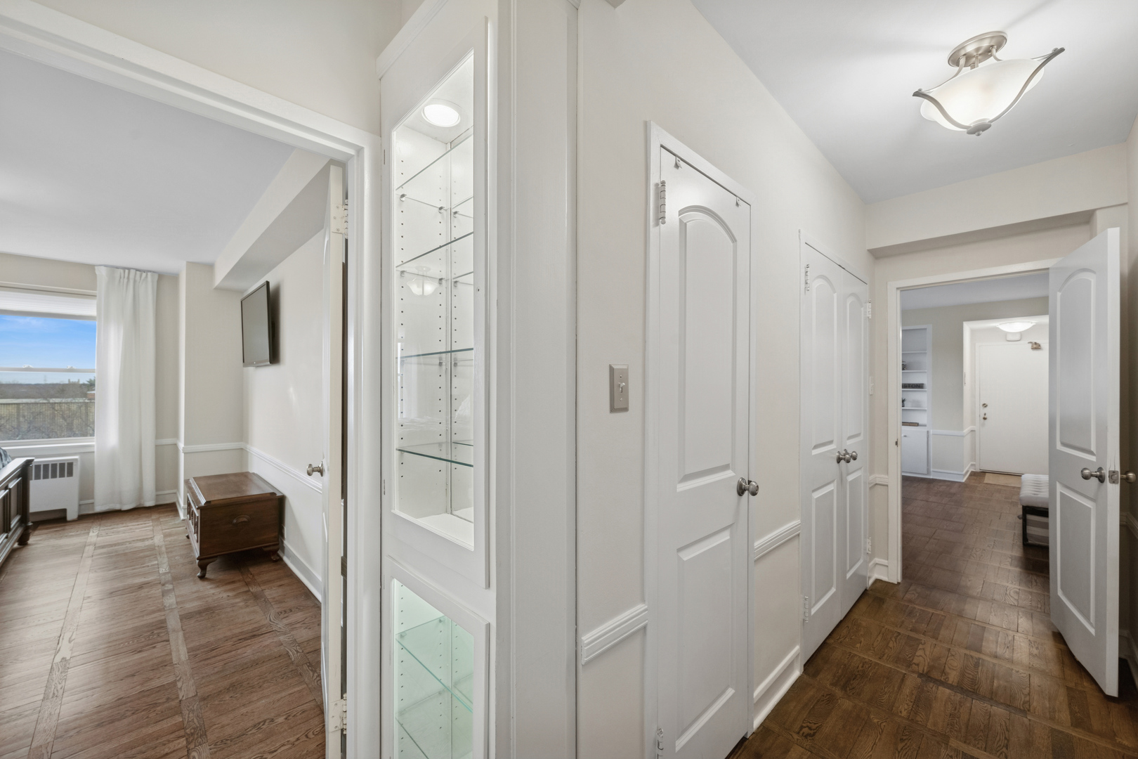 1585 Rdg Ave #611 Evanston, IL 60201