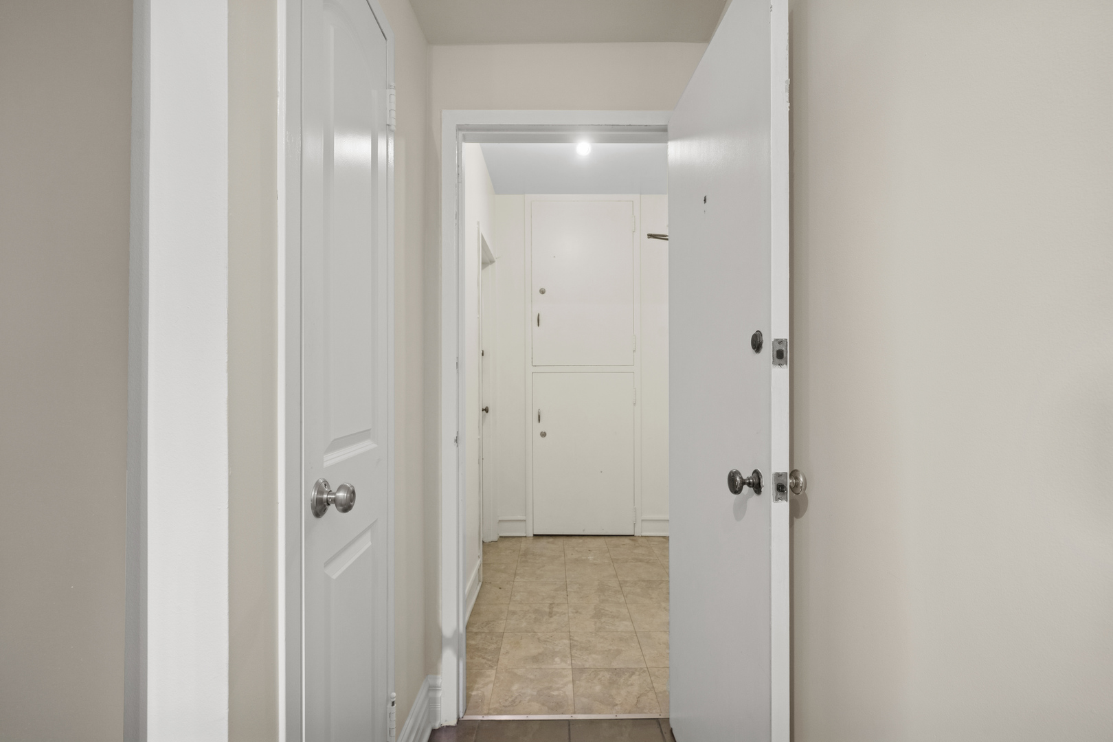 1585 Rdg Ave #611 Evanston, IL 60201