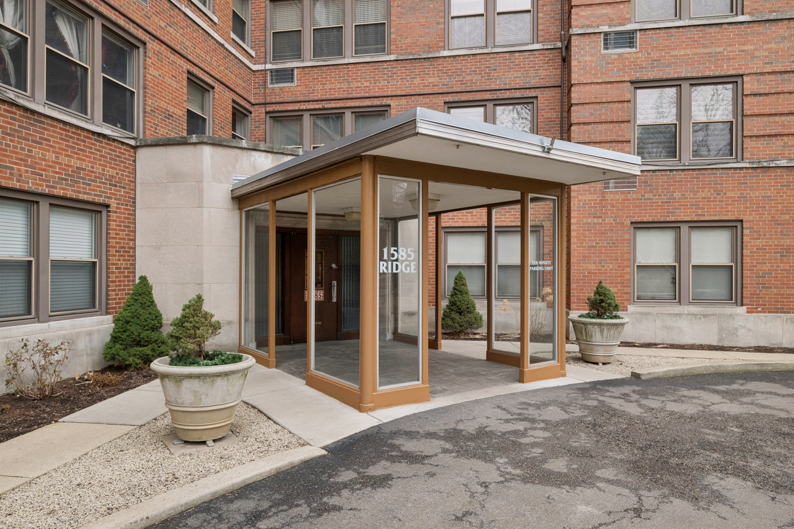 1585 Rdg Ave #611 Evanston, IL 60201