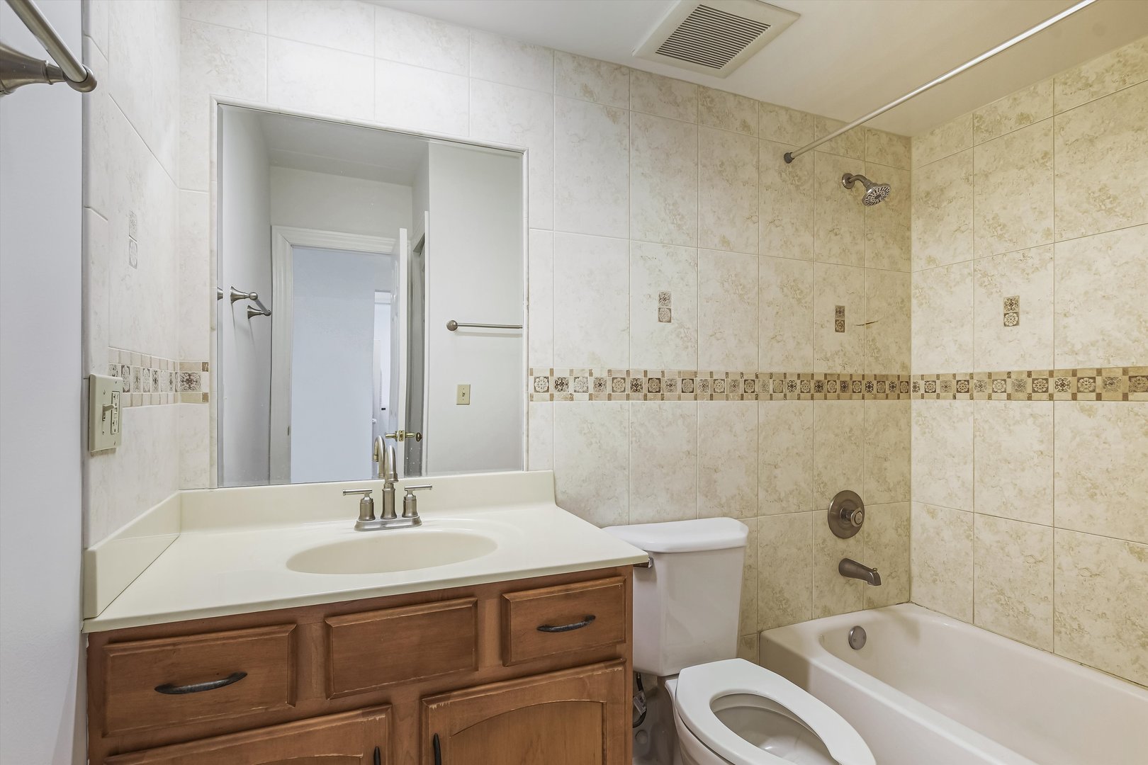 9078 W Heathwood Dr #5D Niles, IL 60714