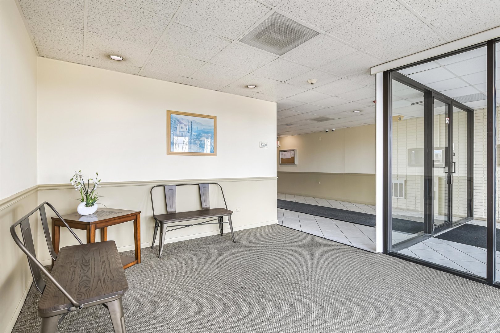 9078 W Heathwood Dr #5D Niles, IL 60714