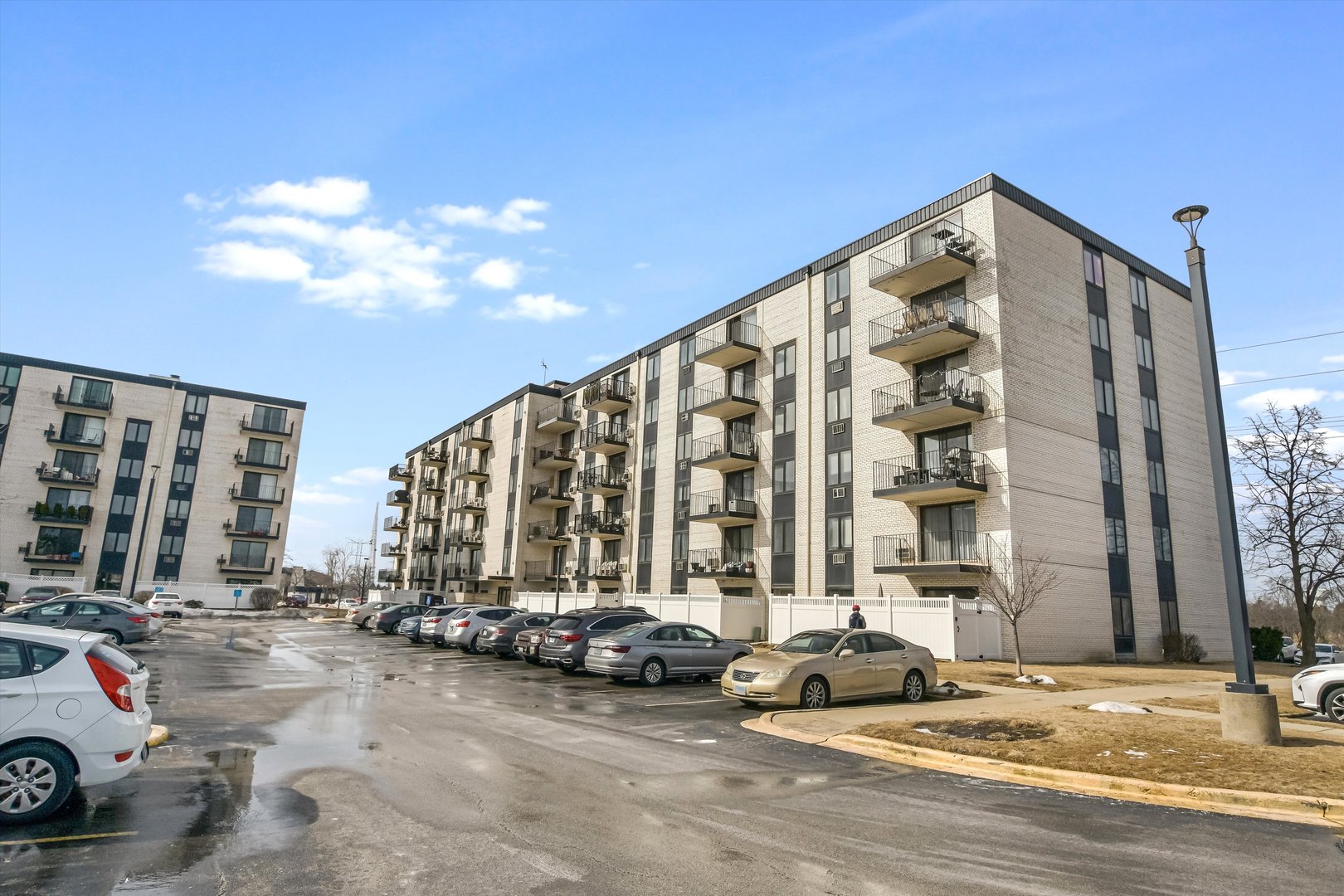 9078 W Heathwood Dr #5D Niles, IL 60714