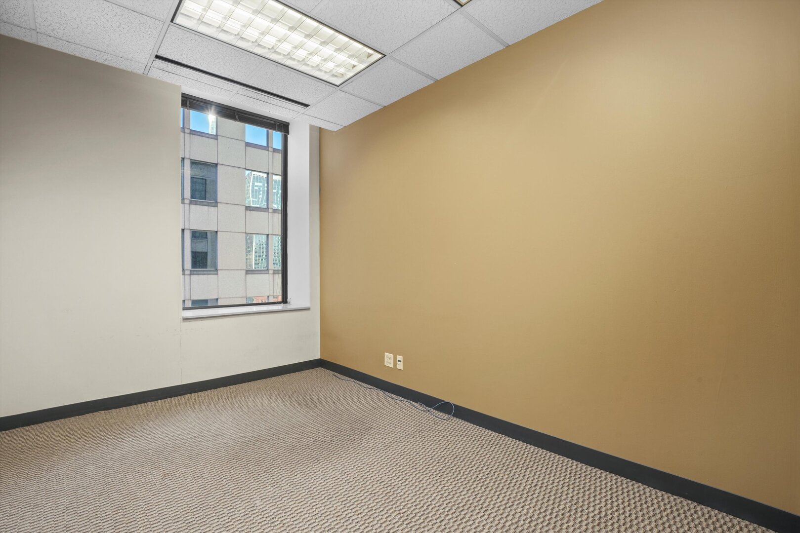 211 W Wacker Dr #1610 Chicago, IL 60606