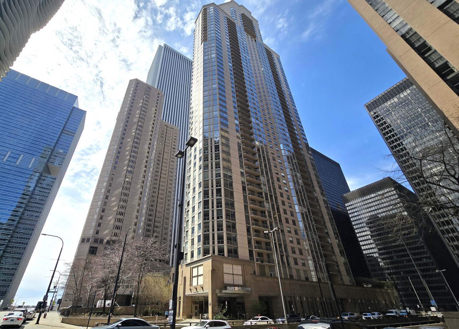 222 N COLUMBUS Dr #1001