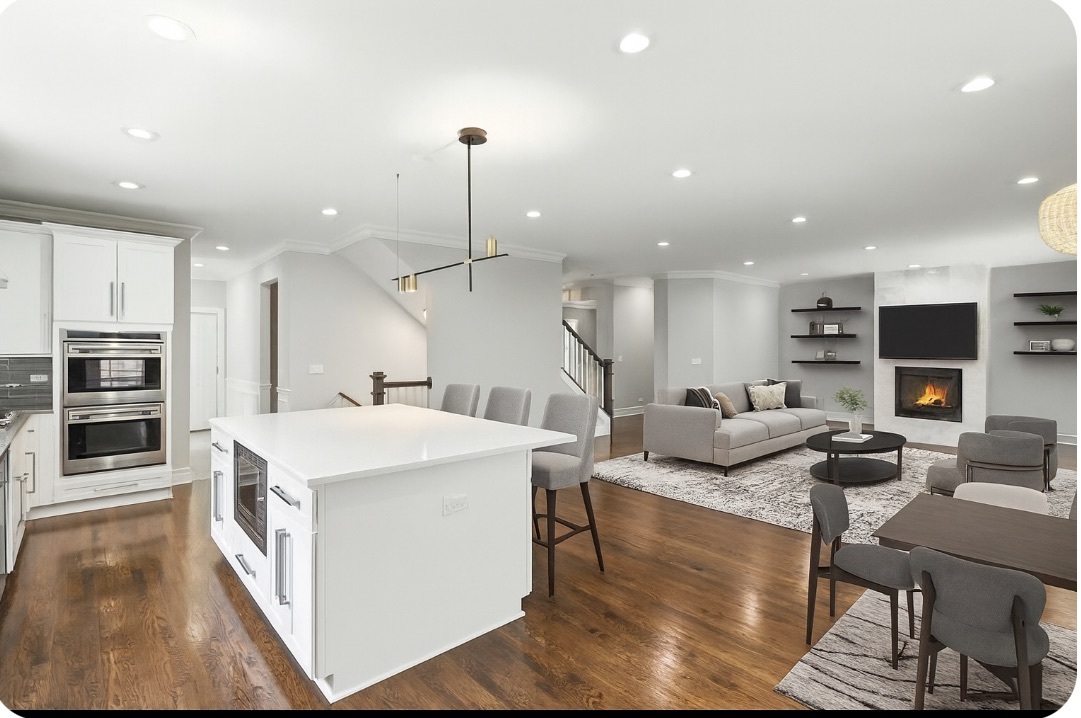 1127 Kenton Rd Deerfield, IL 60015