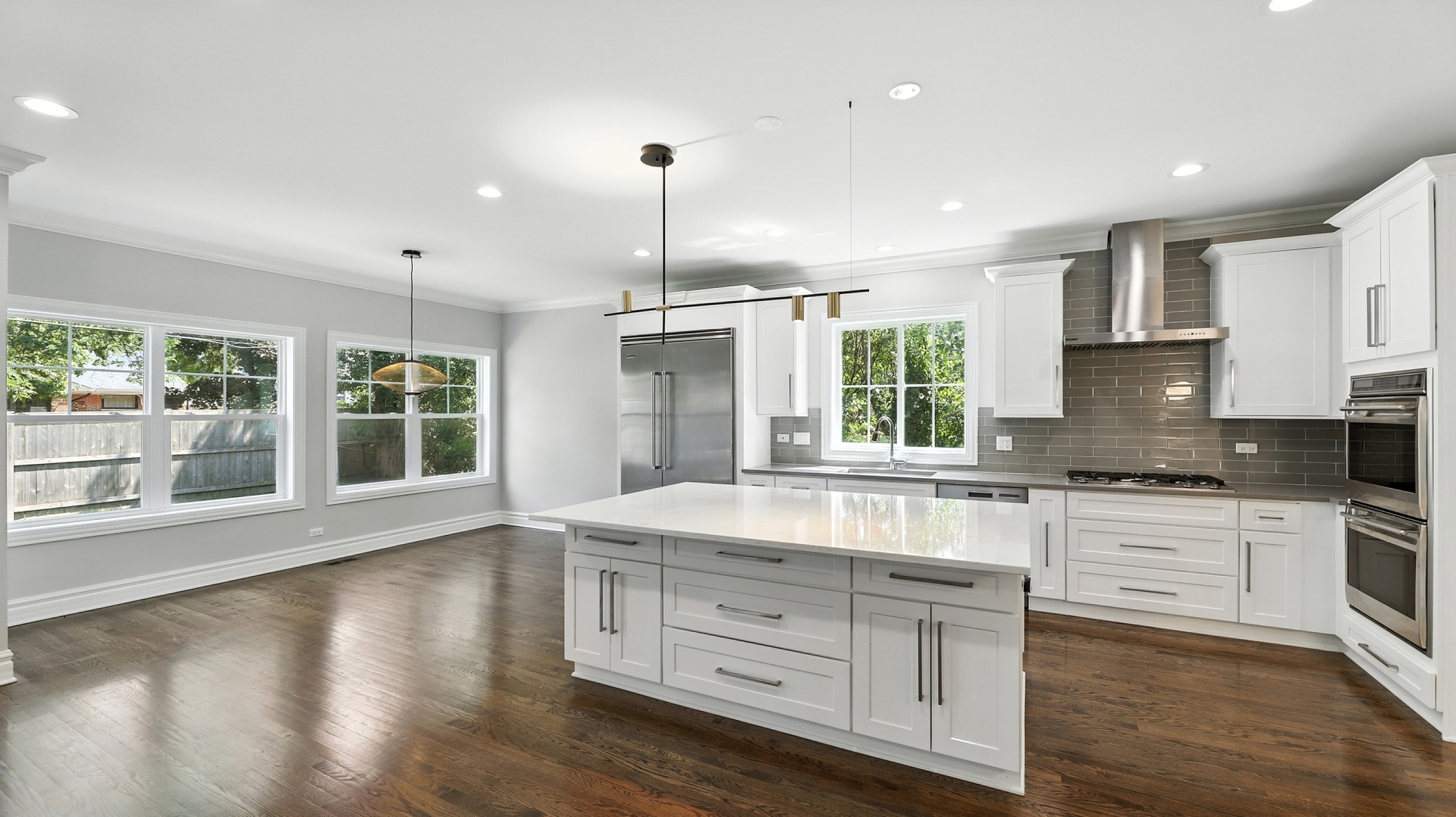 1127 Kenton Rd Deerfield, IL 60015