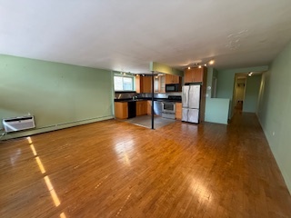 2726 Central St #3D Evanston, IL 60201