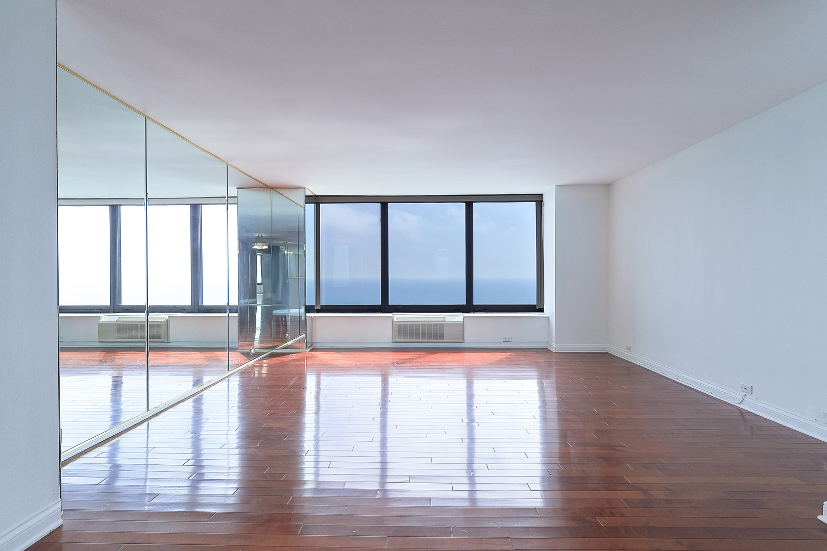 155 N Hbr Dr #5210 Chicago, IL 60601