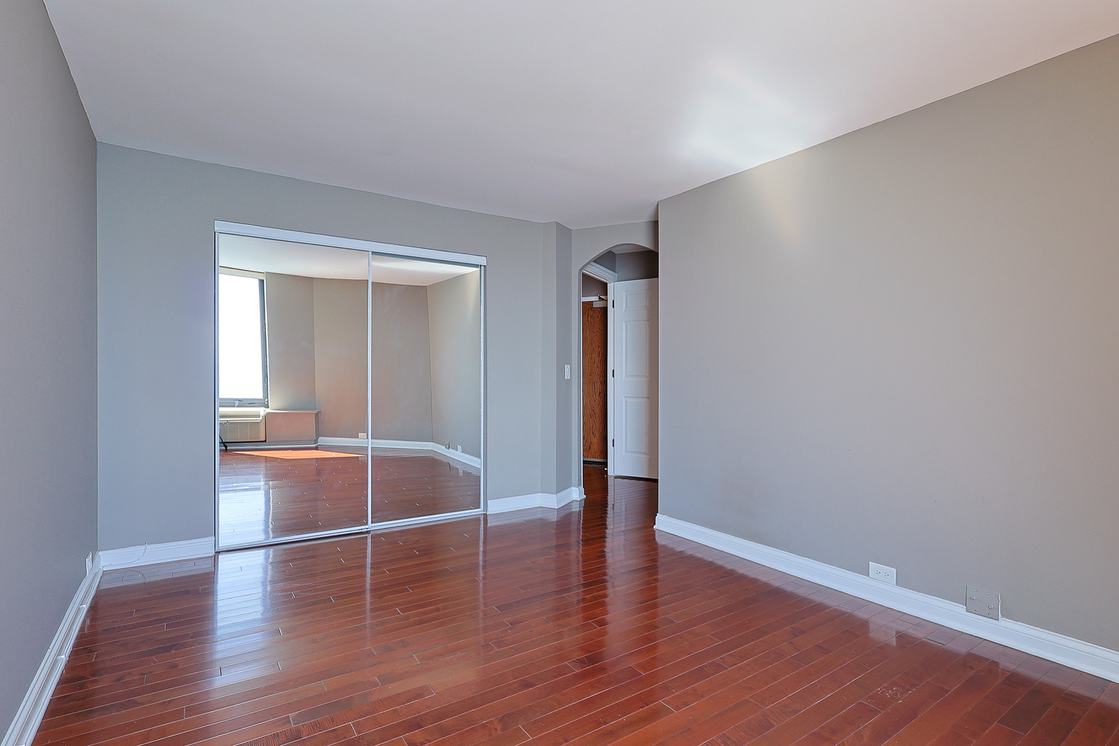 155 N Hbr Dr #5210 Chicago, IL 60601