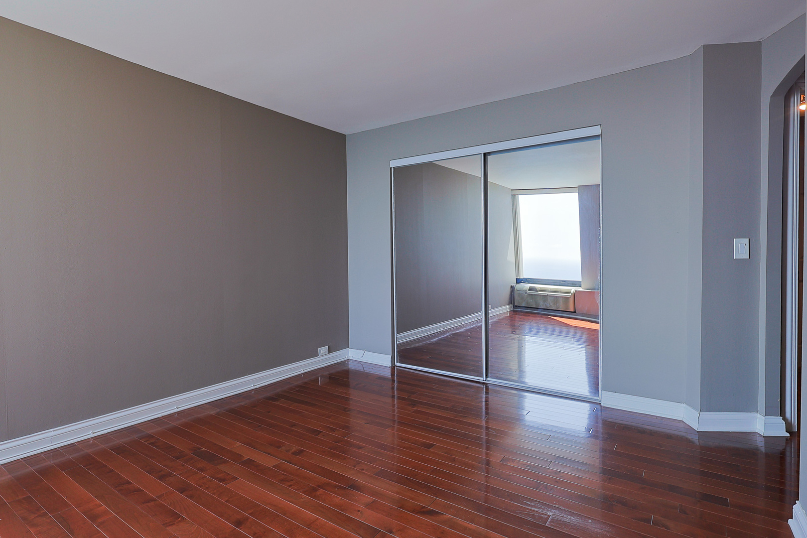 155 N Hbr Dr #5210 Chicago, IL 60601