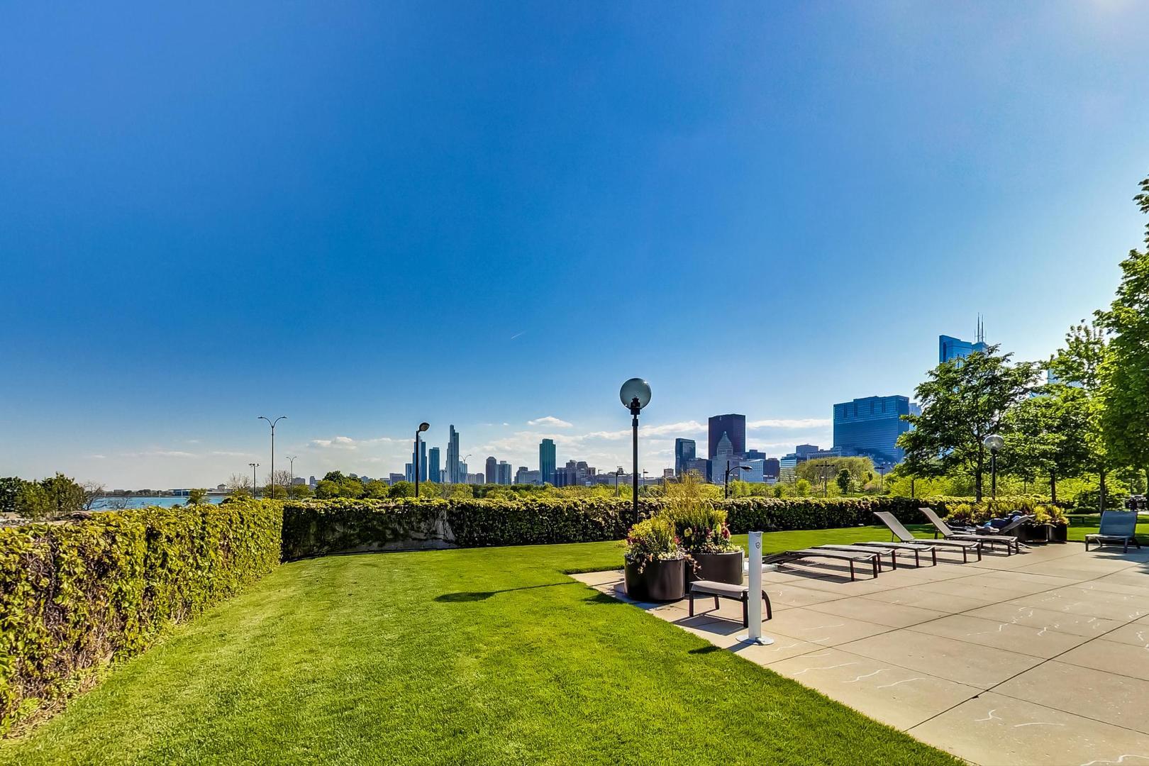 155 N Hbr Dr #5210 Chicago, IL 60601