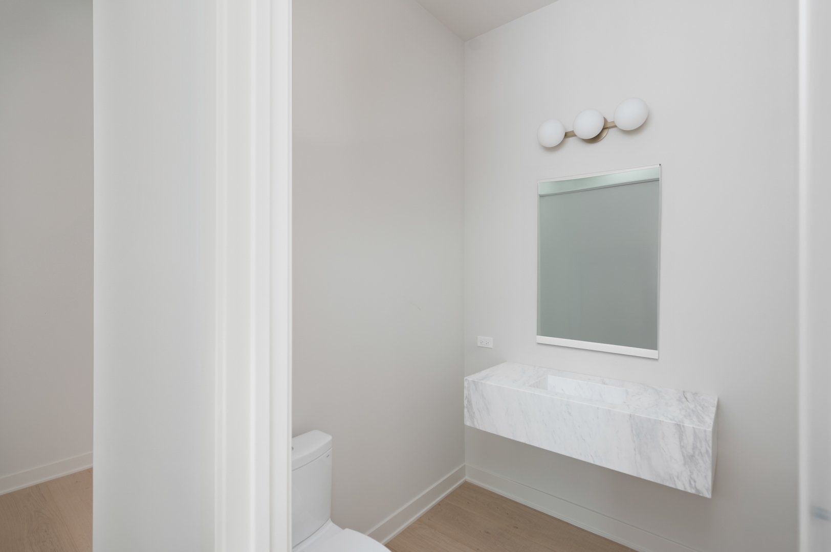 19 Heritage Dr Highland Park, IL 60035