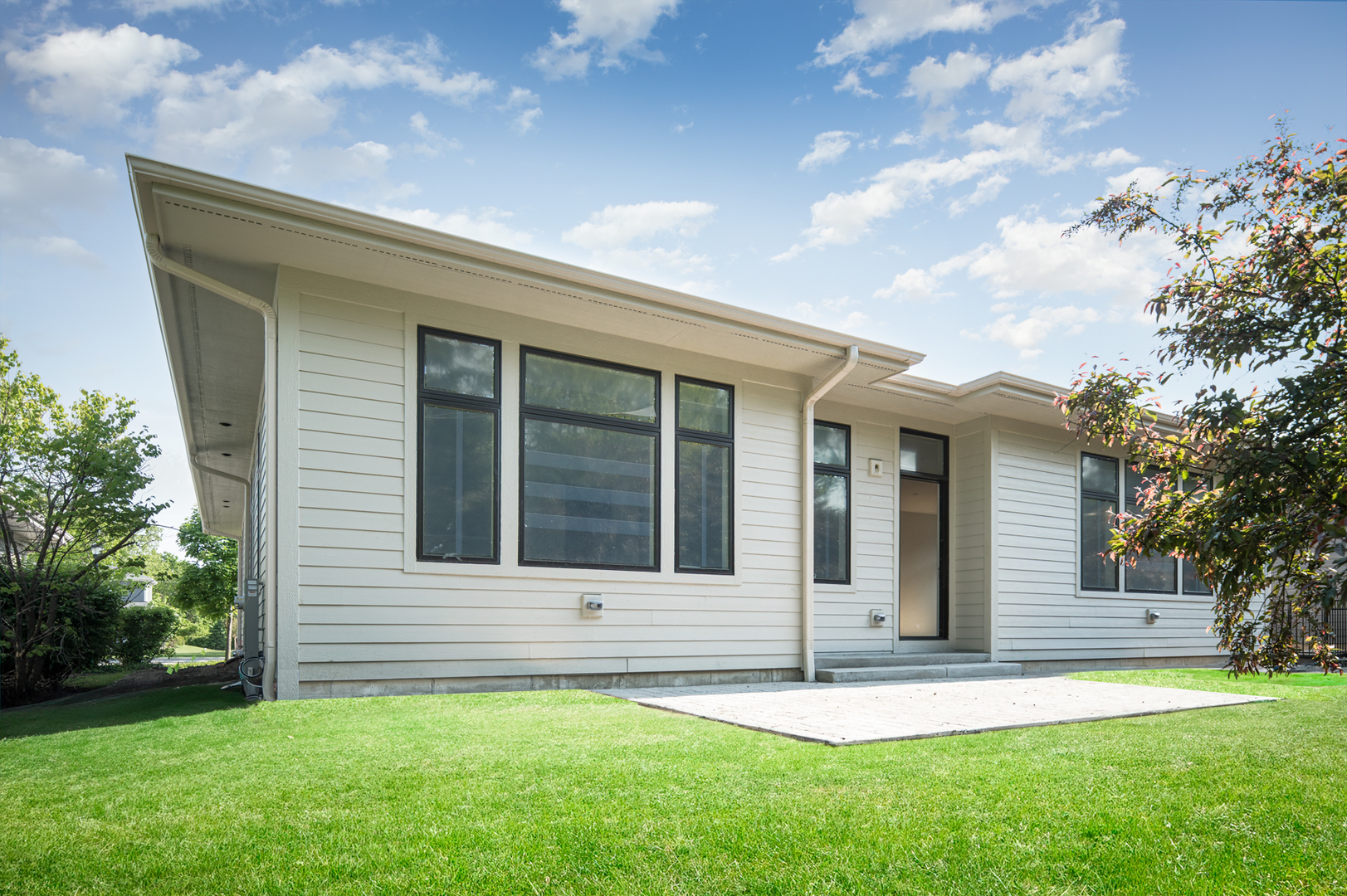 19 Heritage Dr Highland Park, IL 60035