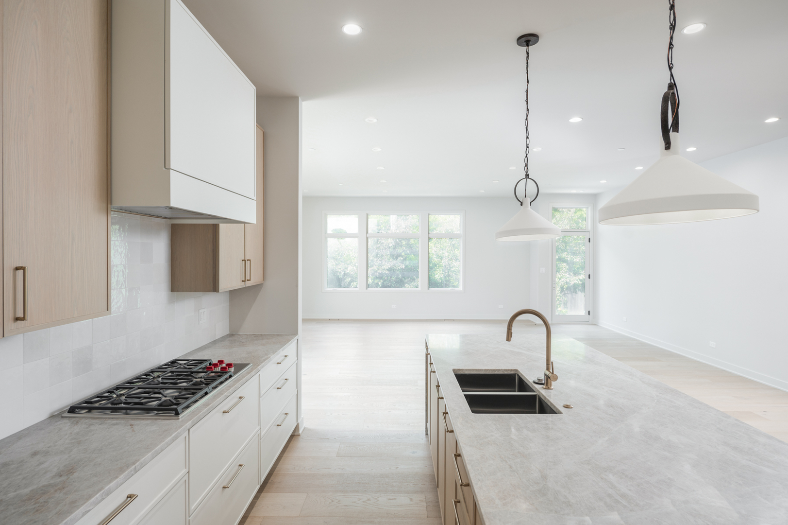 19 Heritage Dr Highland Park, IL 60035