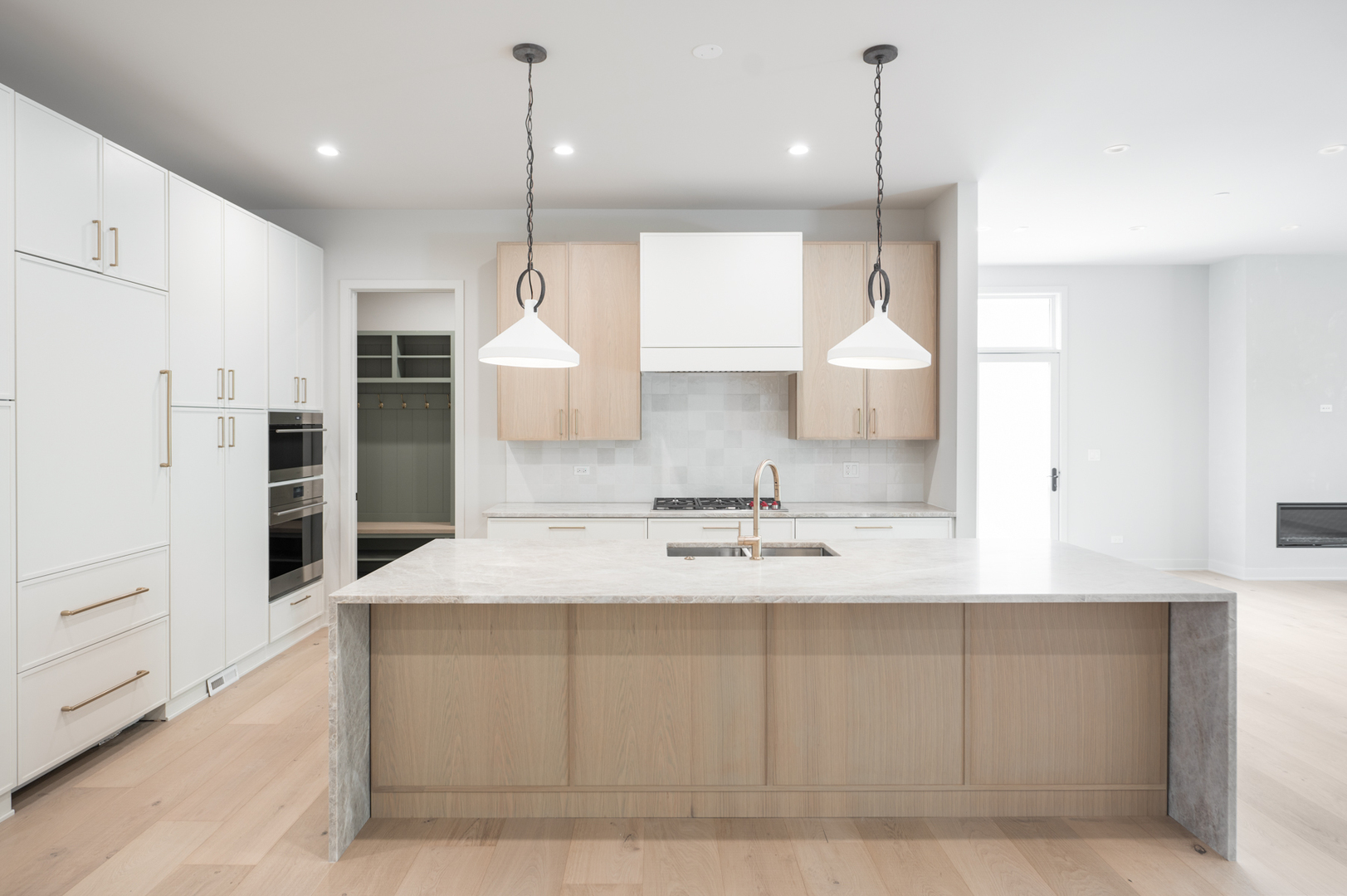 19 Heritage Dr Highland Park, IL 60035