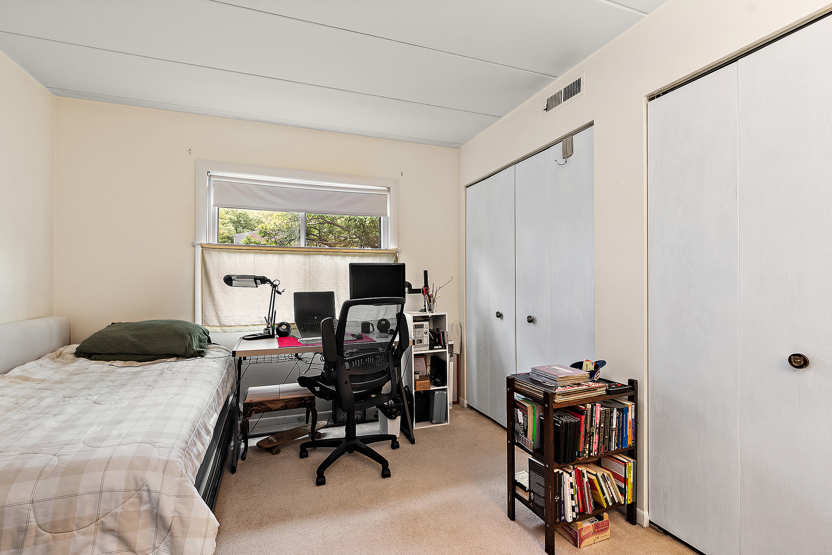 1940 183rd St #1C Homewood, IL 60430