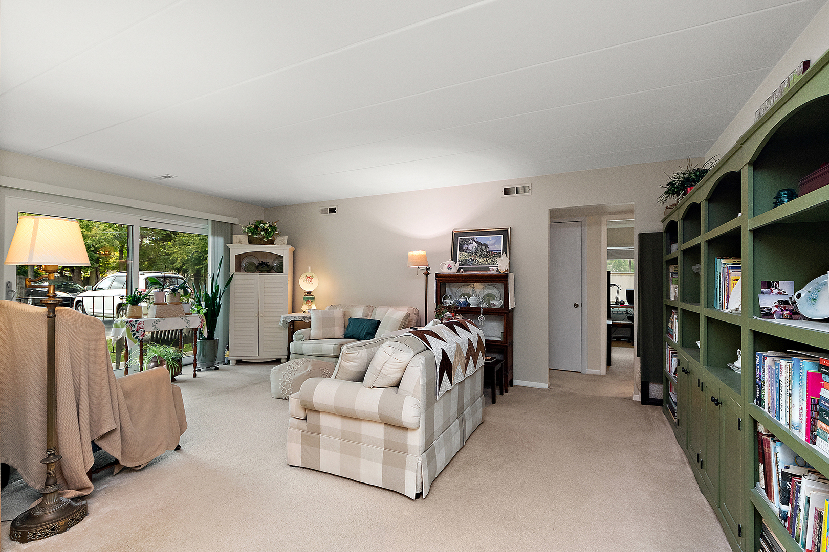 1940 183rd St #1C Homewood, IL 60430