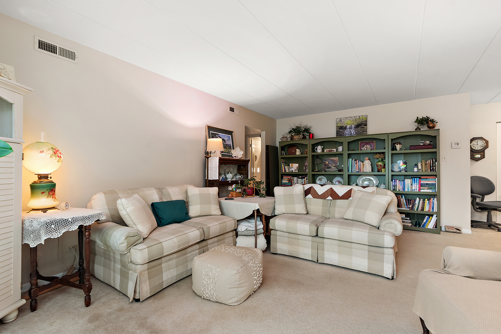 1940 183rd St #1C Homewood, IL 60430