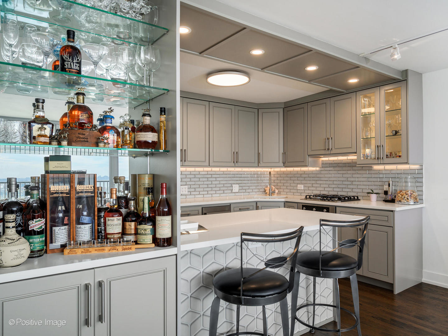 400 E Randolph St #3715 Chicago, IL 60601