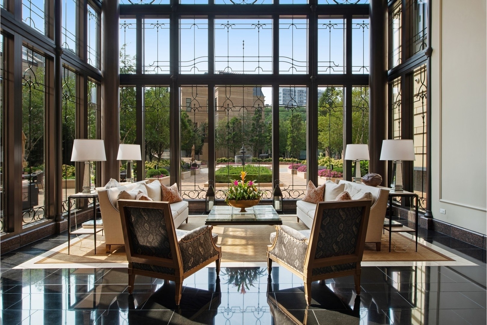 2550 N Lakeview Ave #N602 Chicago, IL 60614