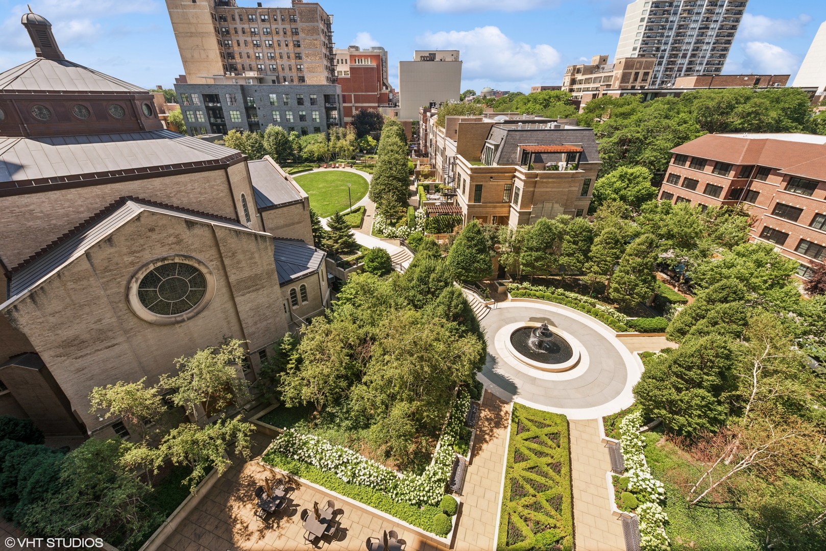 2550 N Lakeview Ave #N602 Chicago, IL 60614