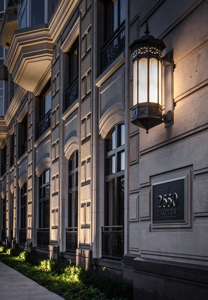 2550 N Lakeview Ave #N602 Chicago, IL 60614