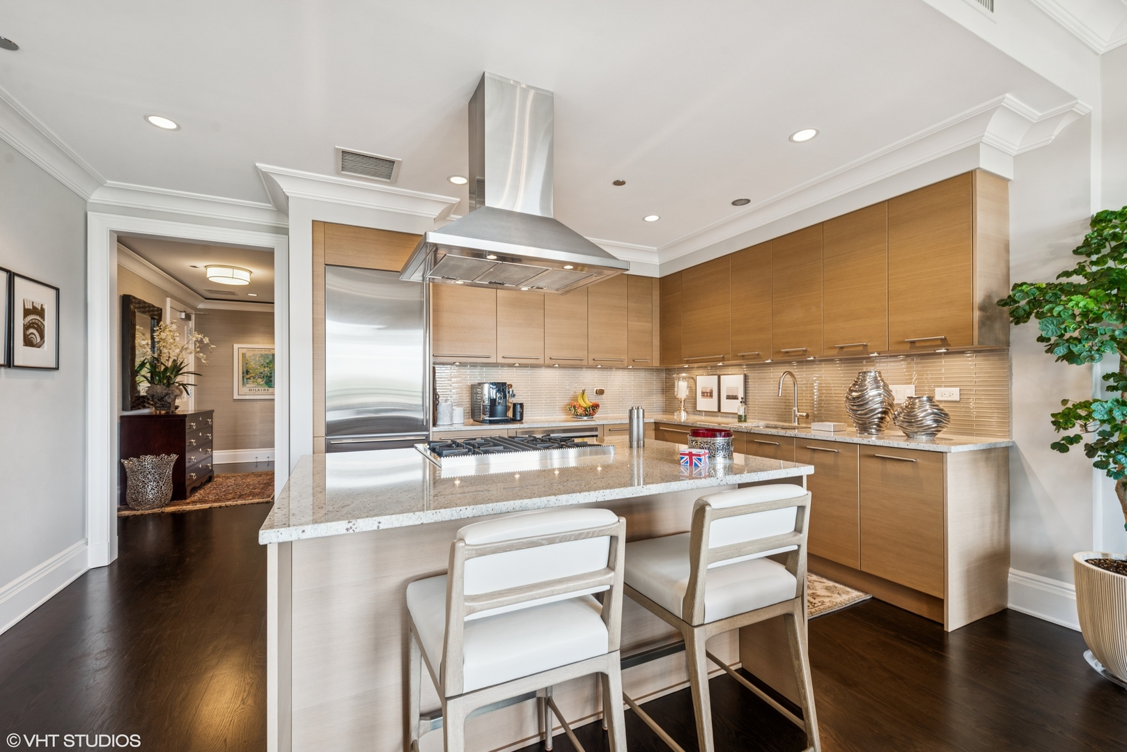 2550 N Lakeview Ave #N602 Chicago, IL 60614