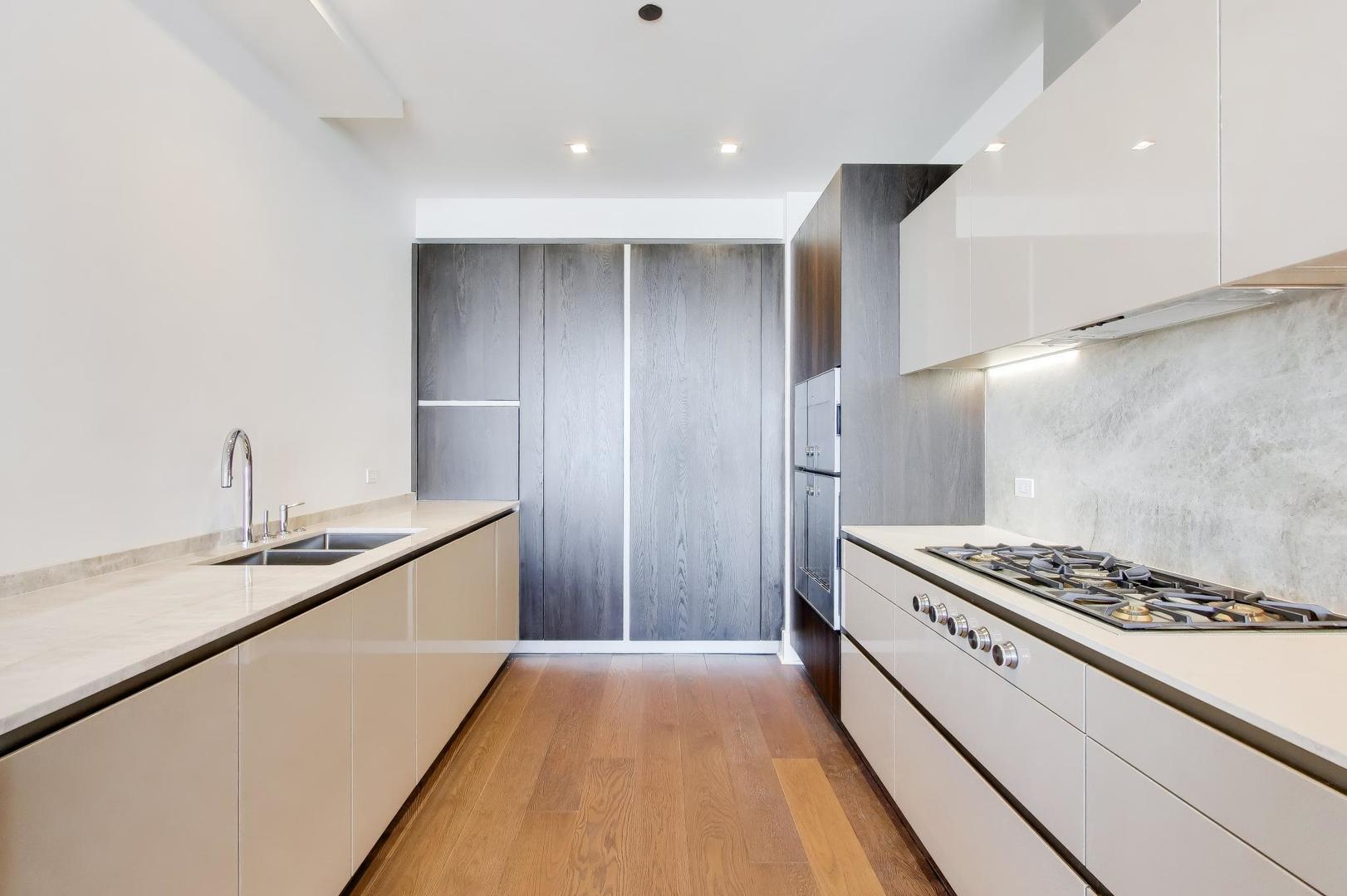 363 E Wacker Dr #6805 Chicago, IL 60601