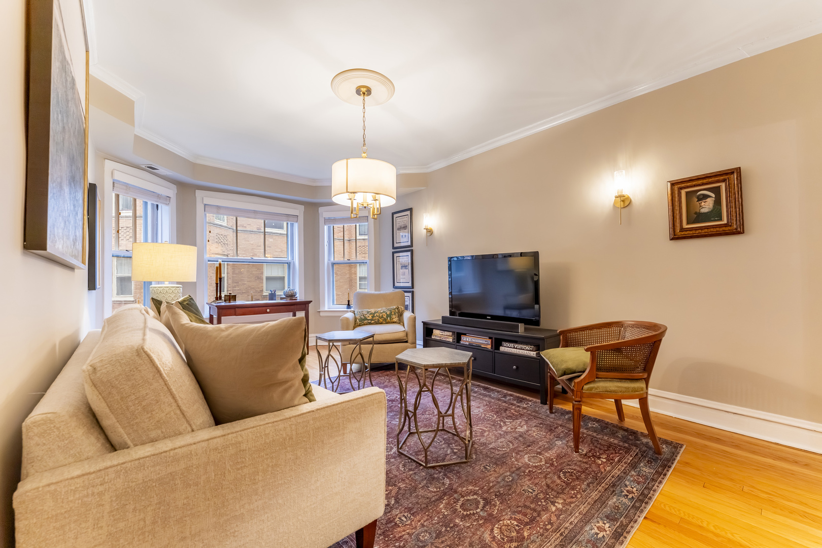 617 Washington Blvd #2N Oak Park, IL 60302