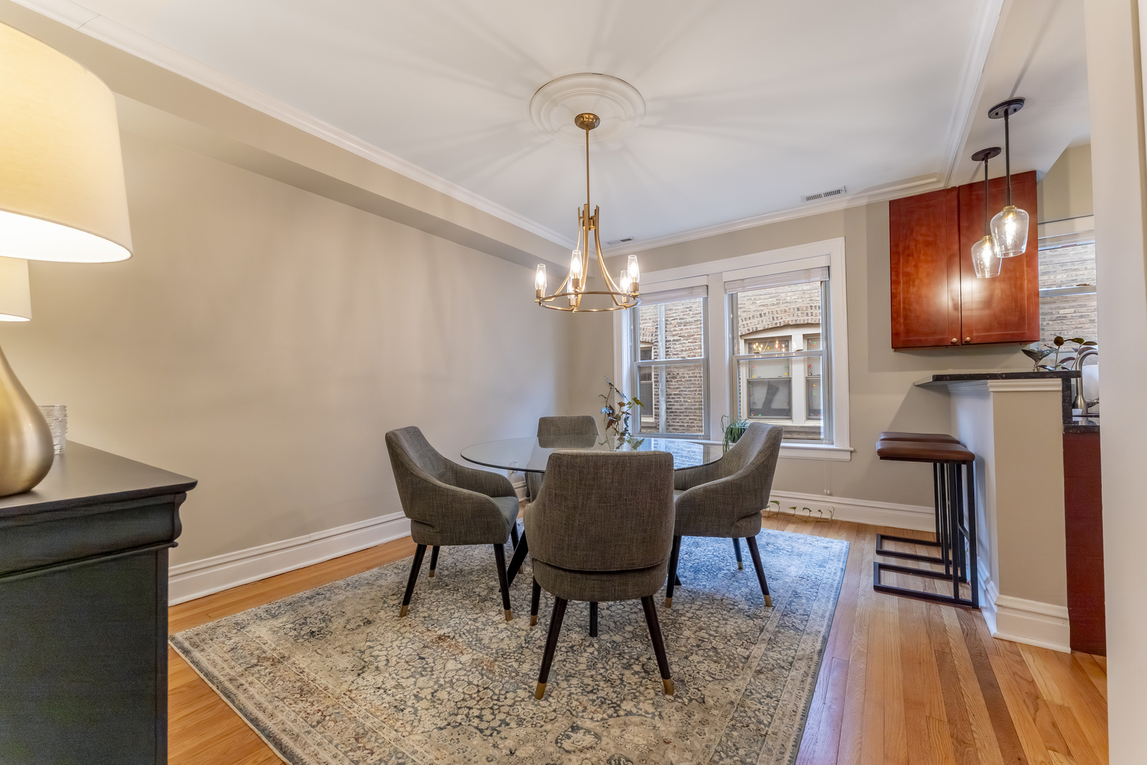 617 Washington Blvd #2N Oak Park, IL 60302