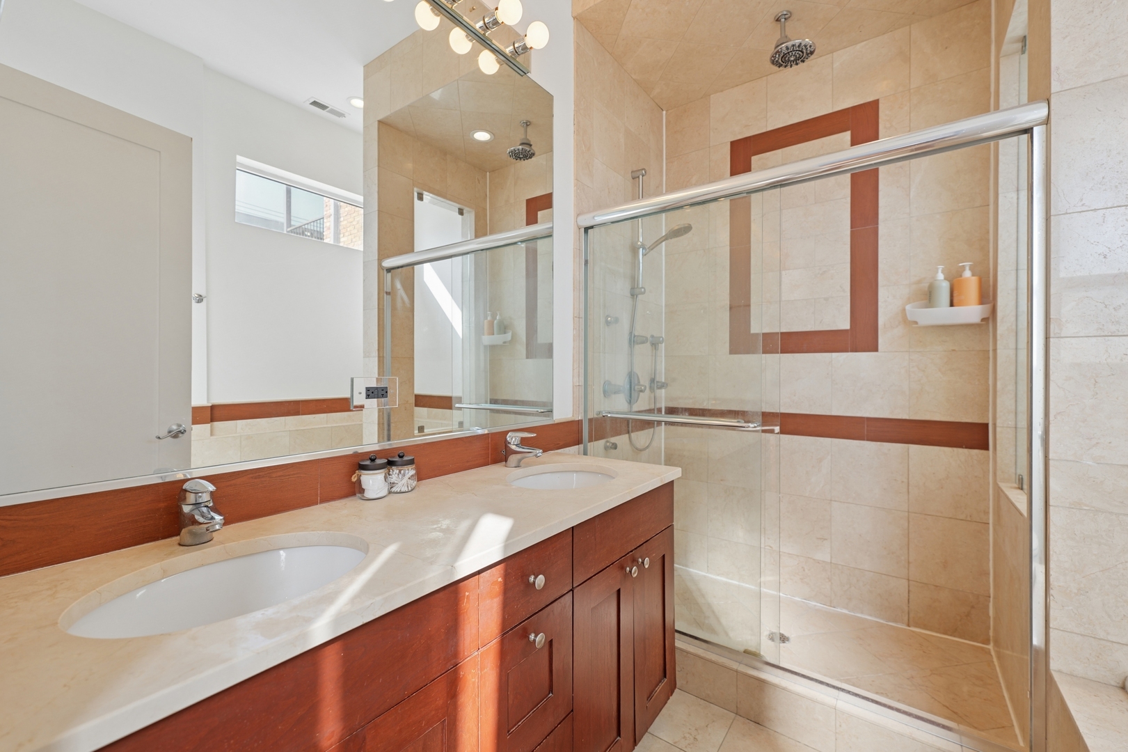 1735 N Western Ave #2 Chicago, IL 60647