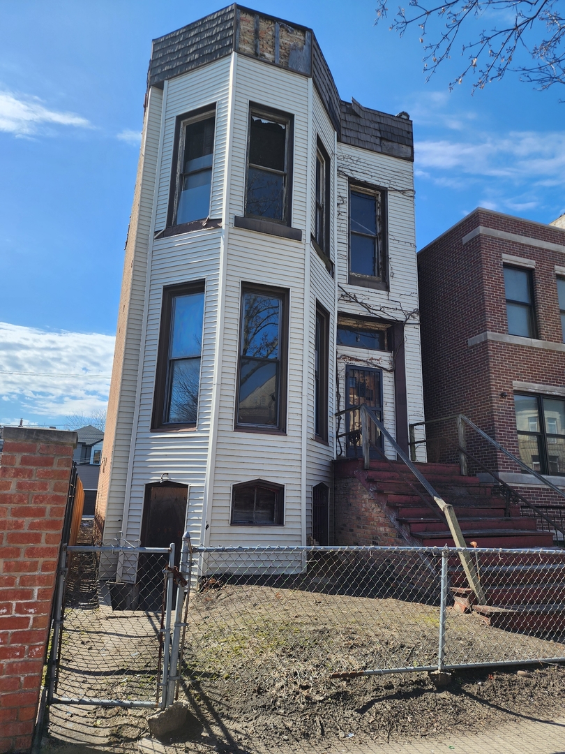 3362 S Giles Ave