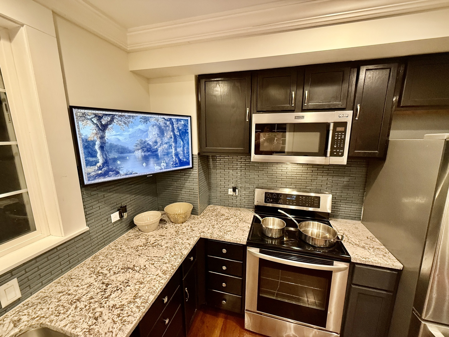 747 Delius St Aurora, IL 60505