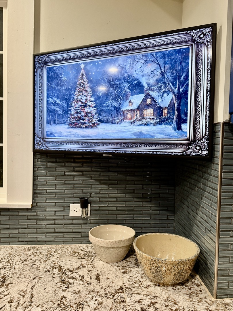 747 Delius St Aurora, IL 60505