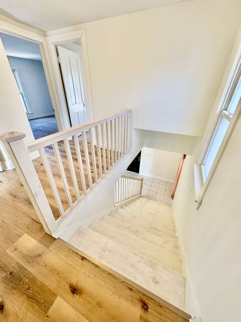 747 Delius St Aurora, IL 60505