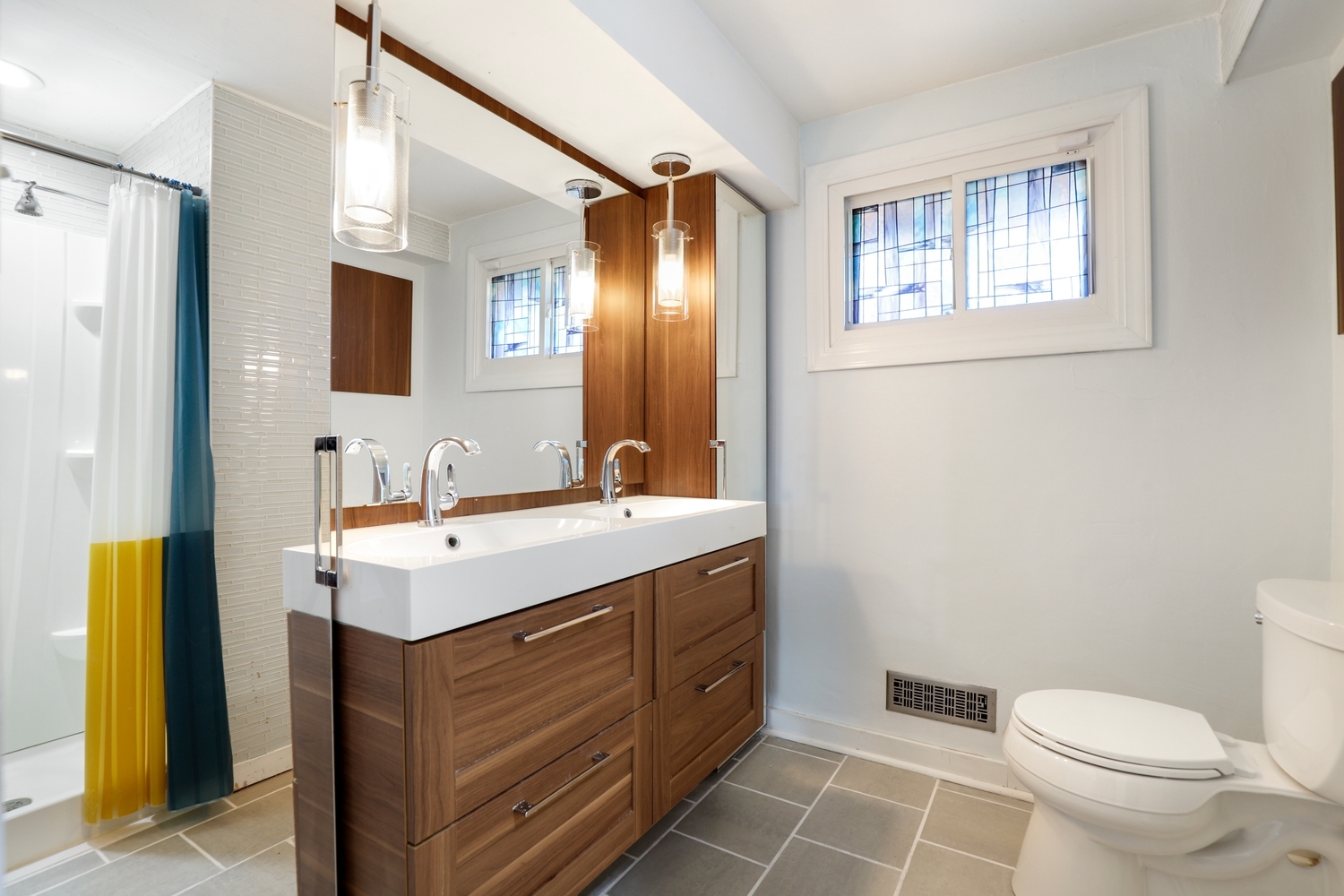 713 Lois Pl Joliet, IL 60435