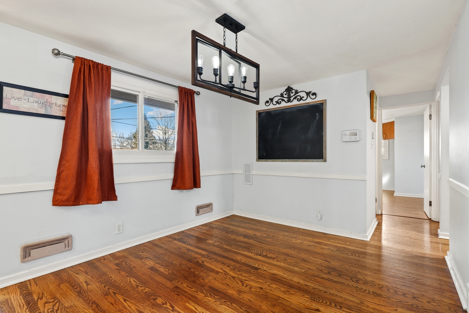 713 Lois Pl Joliet, IL 60435