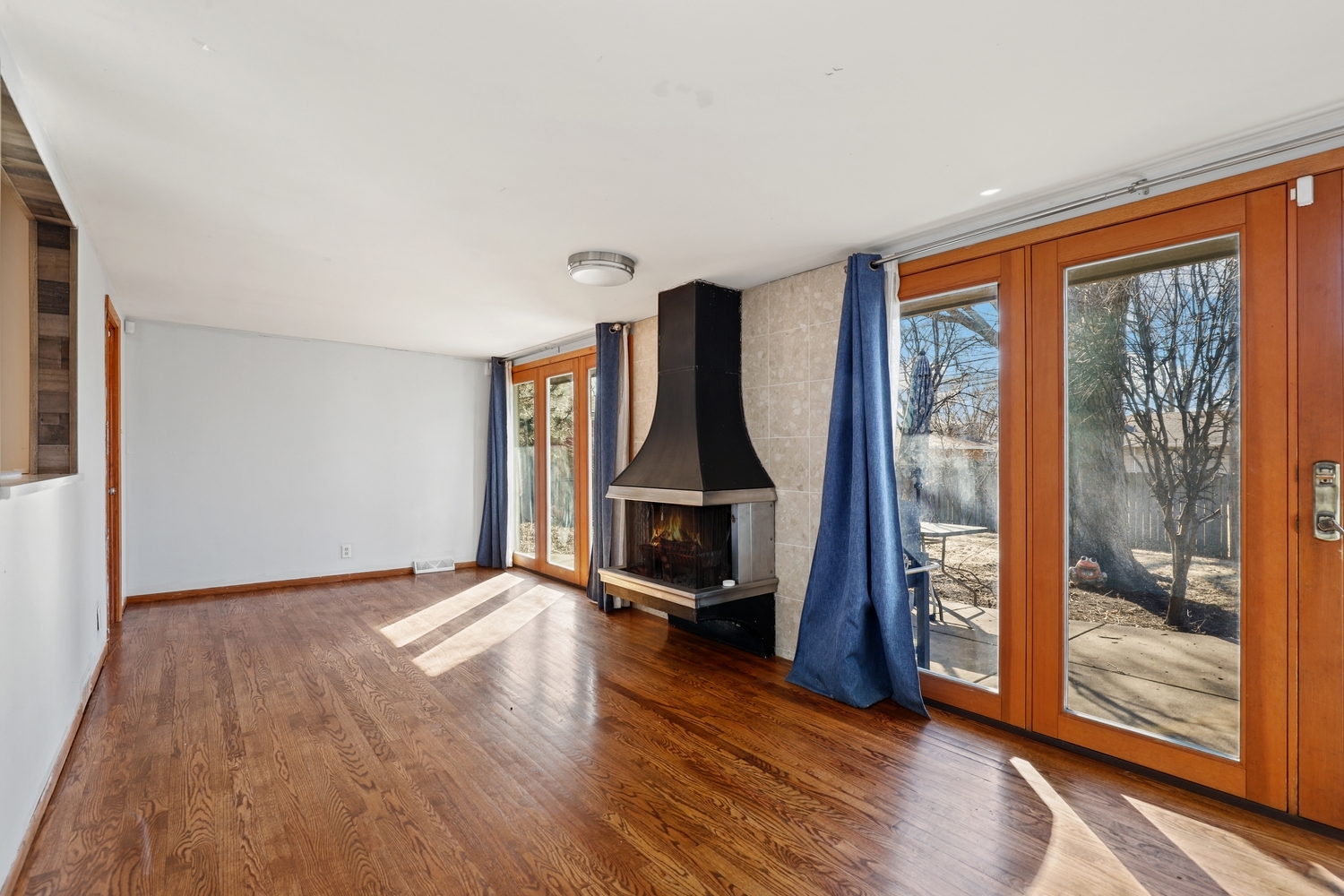 713 Lois Pl Joliet, IL 60435