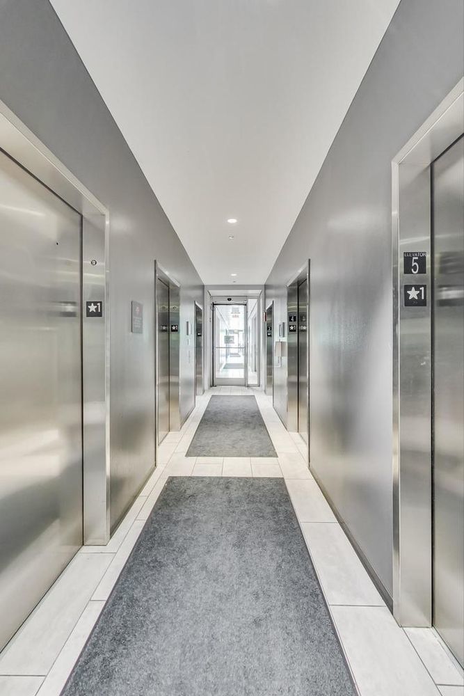 235 W VAN BUREN St #1517 Chicago, IL 60607